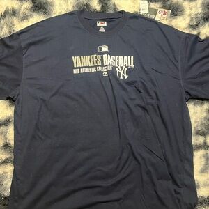 Majestic Yankees Navy Blue Short Sleeve Tee